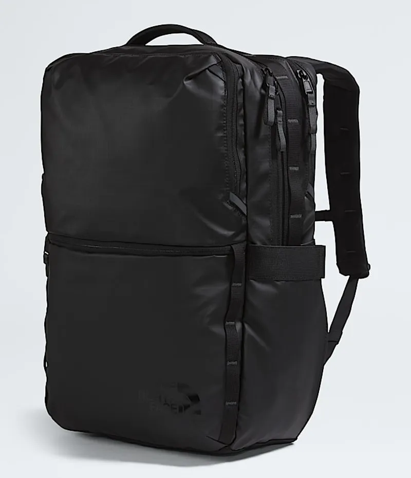The North Face Base Camp Voyager Daypack in TNF Black/Asphalt Grey