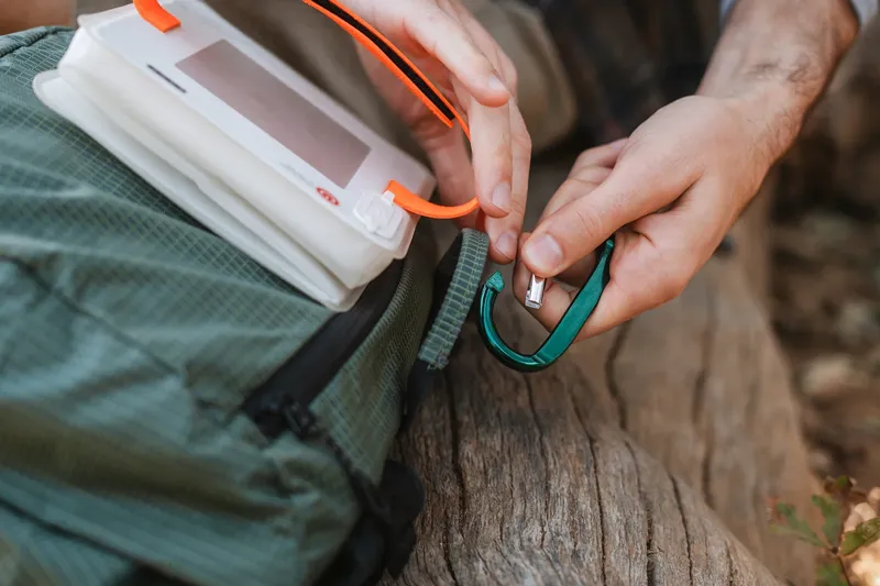 Coghlan's 6mm Carabiner Keychain-2