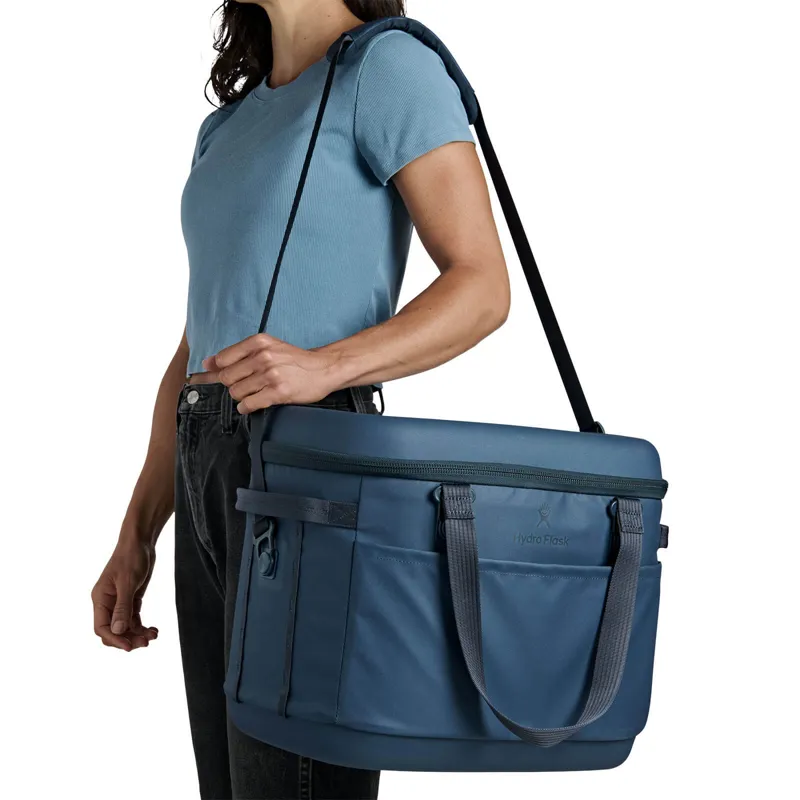 Hydro Flask Carryout Soft Cooler 30L in Harbor Blue-3