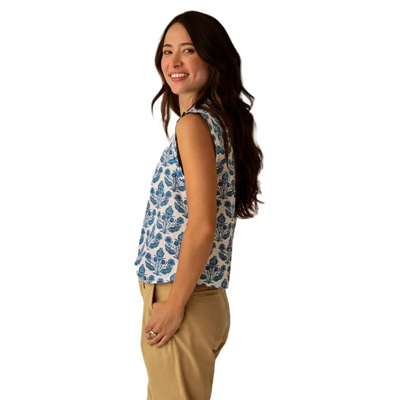 Carve Designs Women's Reagan Top in Folk Floral-2