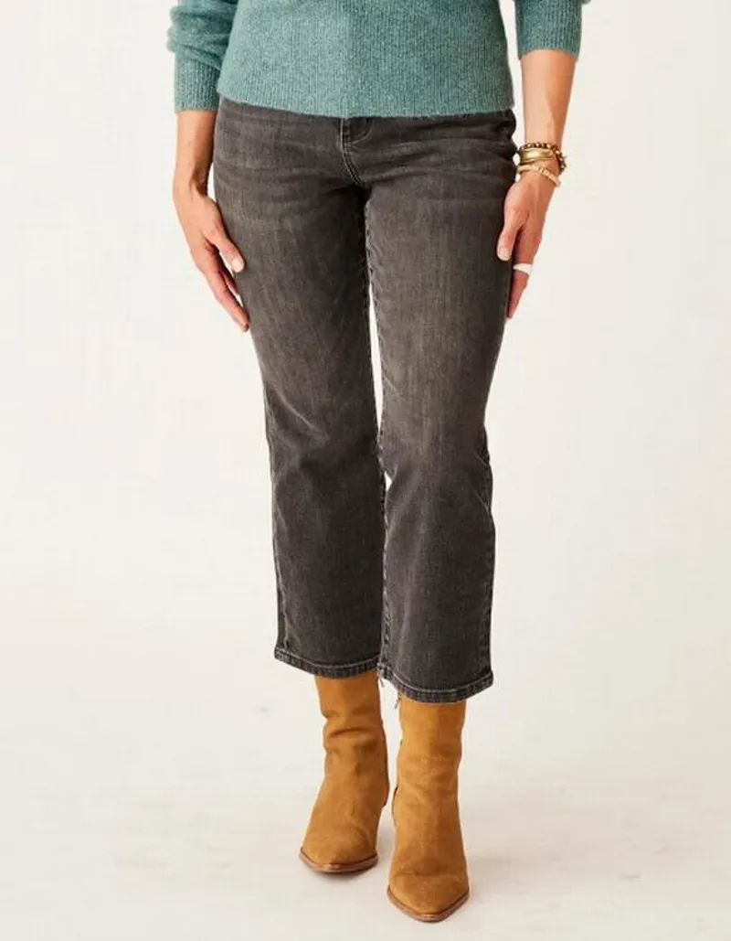 Carve Designs Sylvie Crop Flare in Washed Black