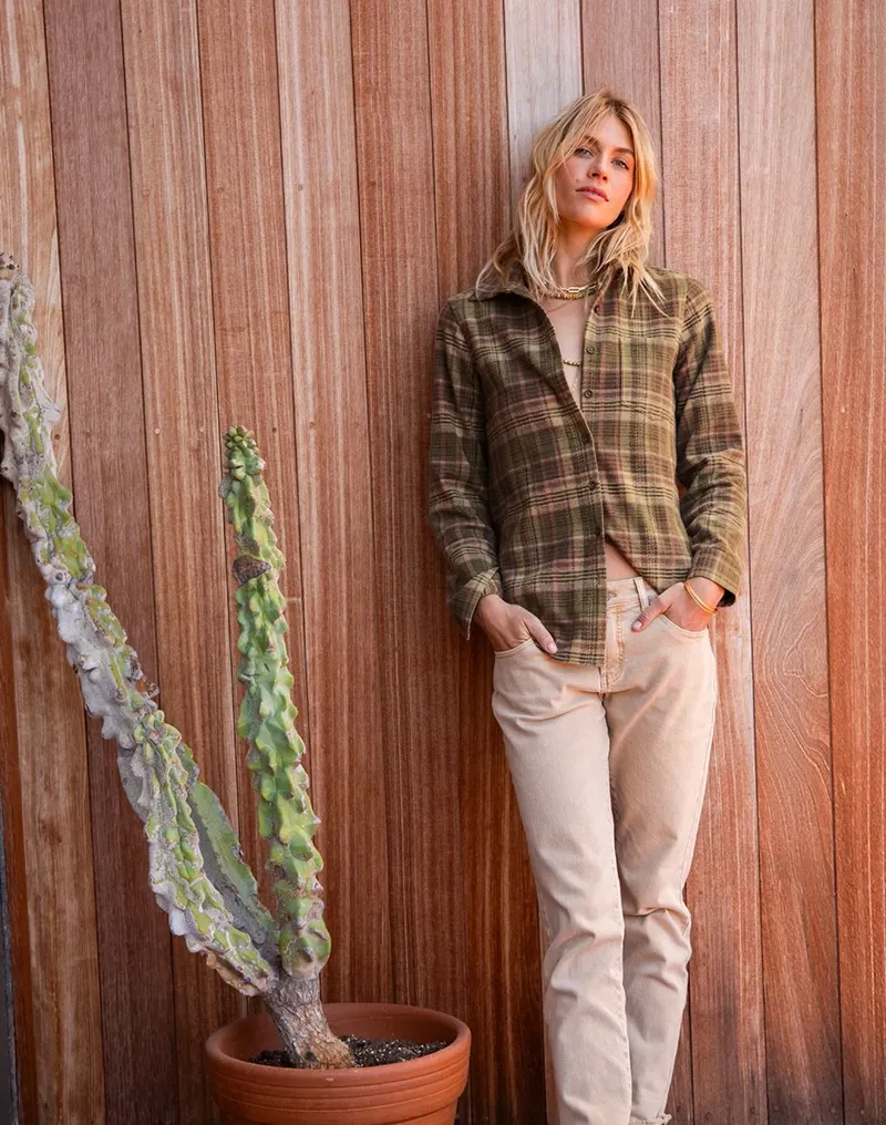 Carve Designs Fairbanks Supersoft Shirt in Dark Olive Plaid-2
