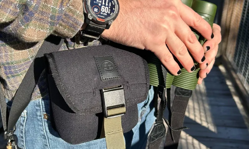 Nocs Standard Issue 25mm Binocular Pouch in Charcoal Black-4