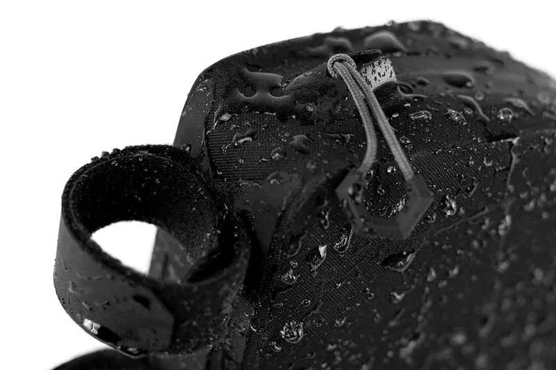 Apidura Backcountry Rear Top Tube Pack 1L-2