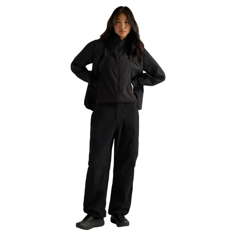 Arc'teryx Women's Atom Jacket in Black-5