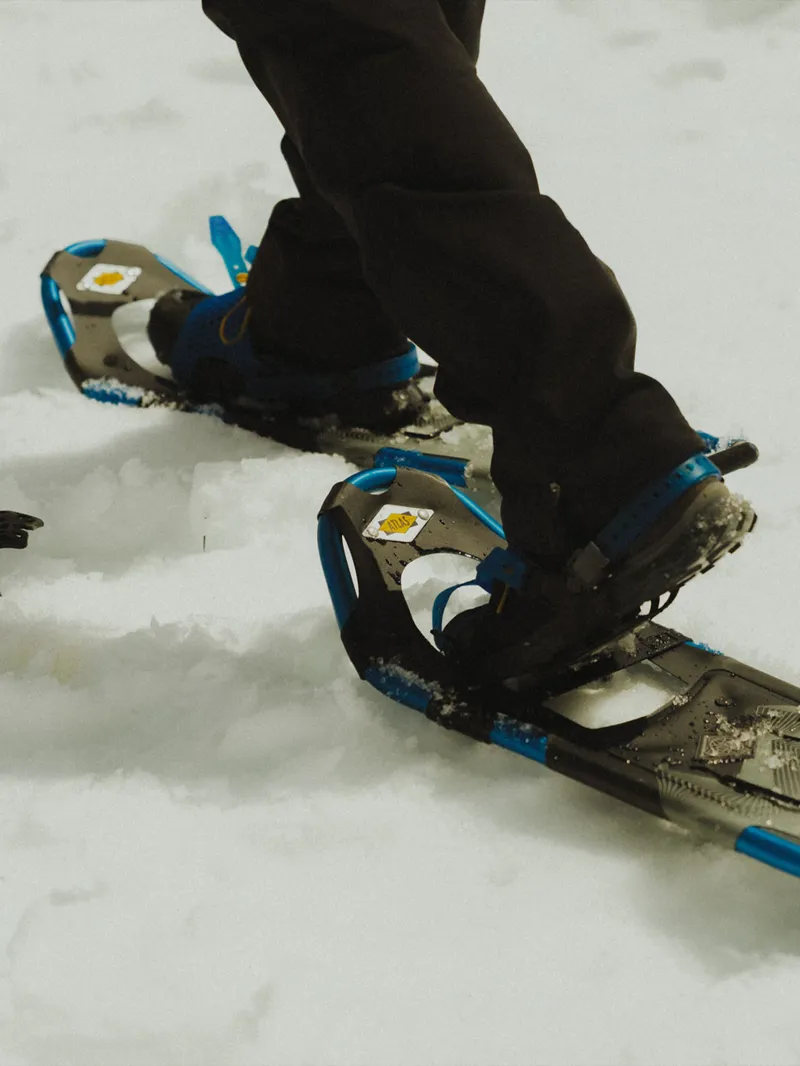 Atlas Access Snowshoe in Blue-8