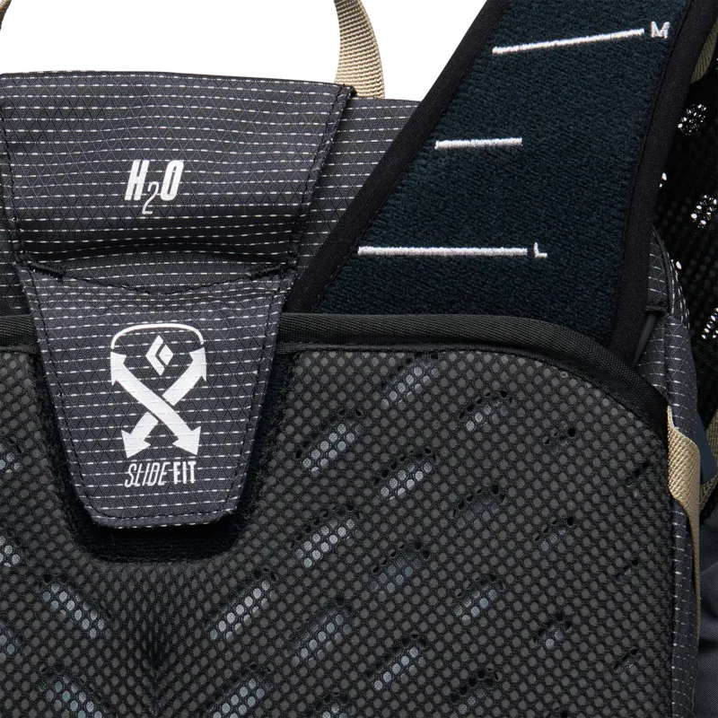 Black Diamond Trail Vista 20 Backpack in Black Carbon-4