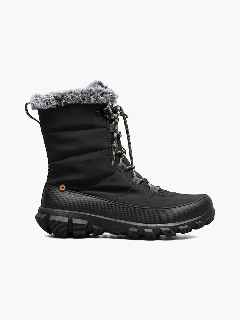 Bogs Cedar Quilt Lace Women's Boots in Black