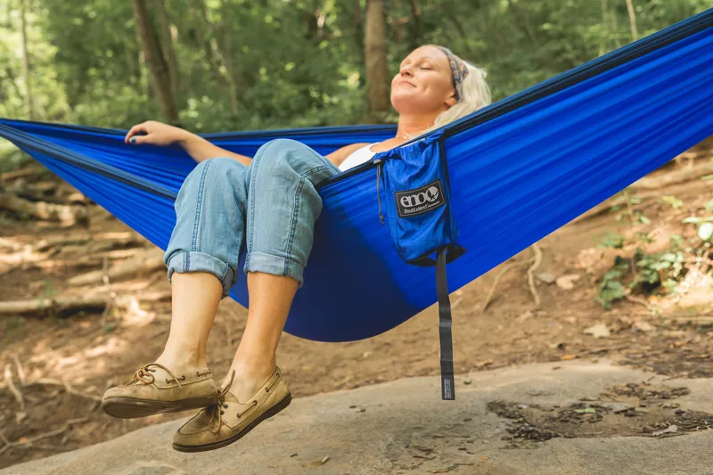 Eno DoubleNest Hammock in Royal and Navy-7