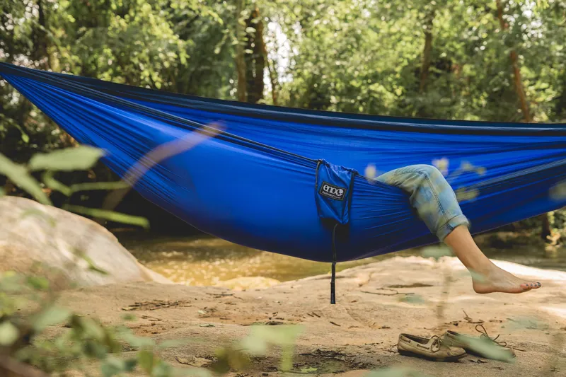 Eno DoubleNest Hammock in Royal and Navy-8