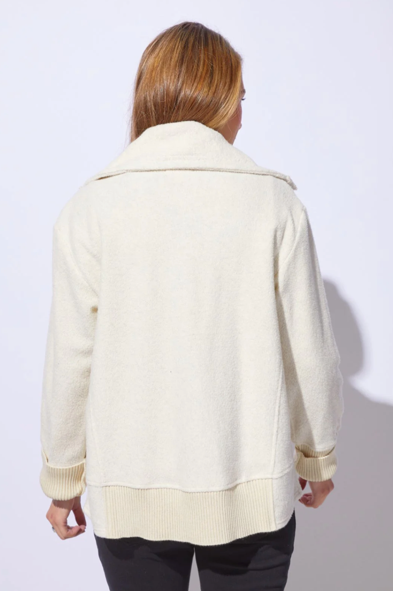Escape Heather Fleece Fireside Snap Jacket in Ivory-2