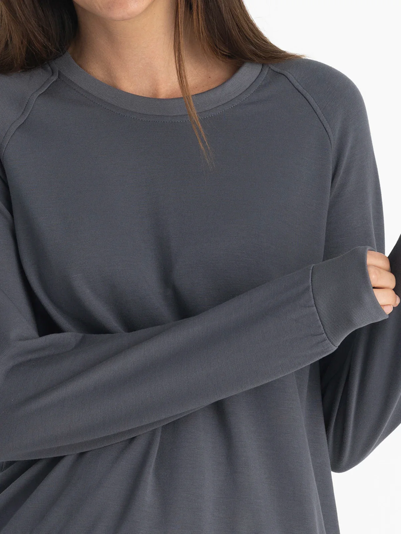 Free Fly Women's Bamboo Lightweight Fleece Crew in Storm Cloud-3