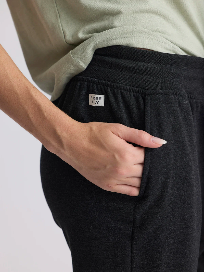 Free Fly Women's Bamboo Lightweight Fleece Jogger in Heather Black-2