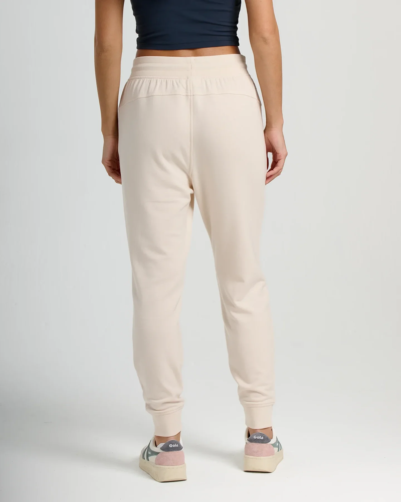 Free Fly Women's Bamboo Lightweight Fleece Jogger in Stone-2