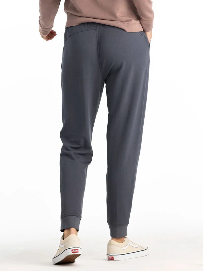 Free Fly Women's Bamboo Lightweight Fleece Jogger in Storm Cloud-2