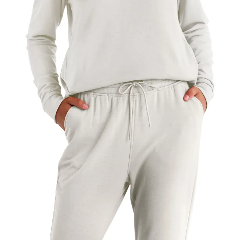 Free Fly Women's Bamboo Lightweight Fleece Jogger in Off White Heather-3