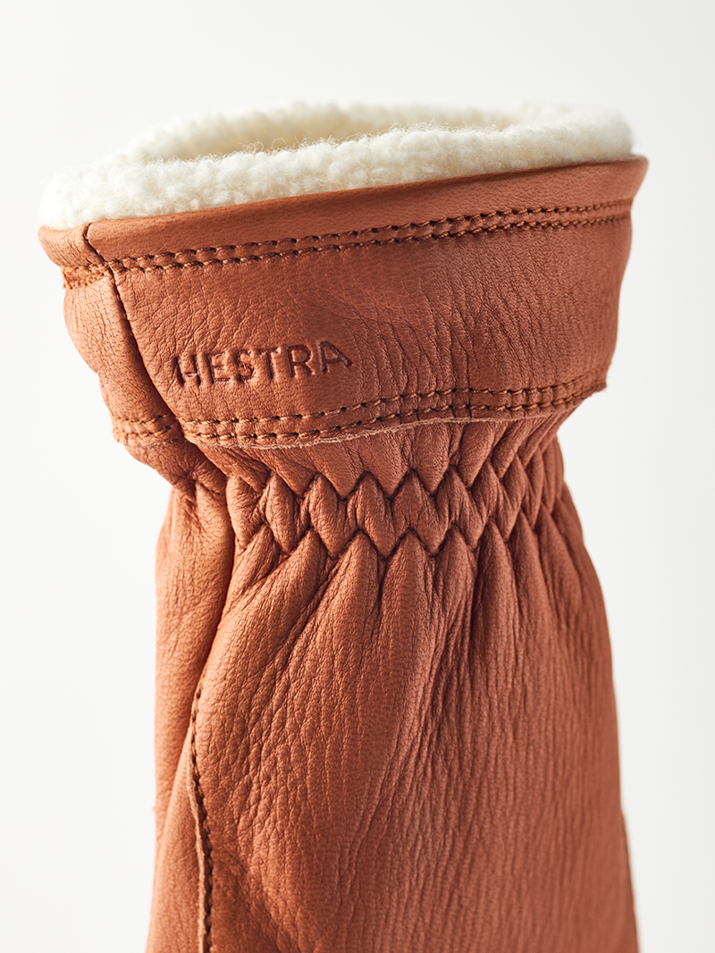 Hestra Women's Buvika Deerskin Glove in Cork-3