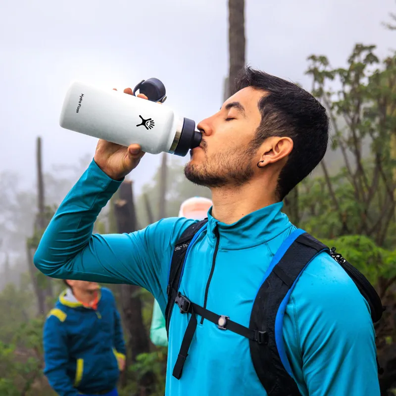 Hydro Flask Wide Flex Chug Cap in Black-5