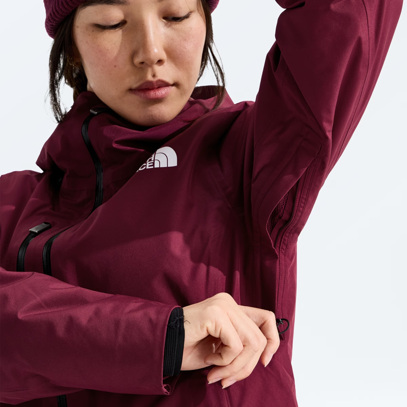 The North Face Women's Descendit Jacket in Burgundy Crush-4