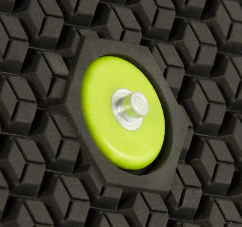 Korkers Ice Commuter Cleats in Black/Green-7