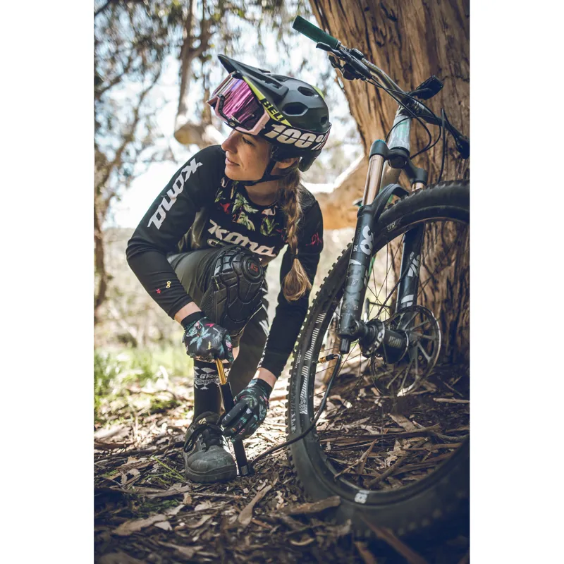 Lezyne Micro Floor Drive HV Pump in Black-3