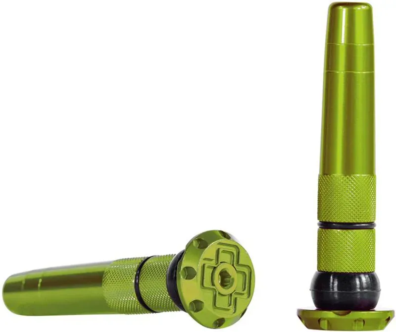 Muc-Off Stealth Bar-End Tubeless Tire Repair Kit in Green