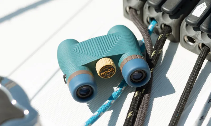 Nocs Standard Issue 10x25 Waterproof Binoculars in Pacific II-5
