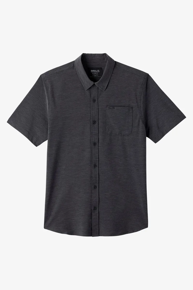 O'Neill Clothing TRVLR UPF Traverse Relaxed Short Sleeve Shirt in Black