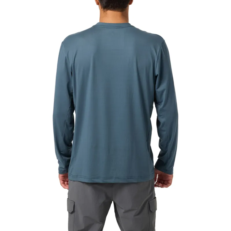 O'Neill Dawn UPF Long Sleeve Tee in Dark Slate-4