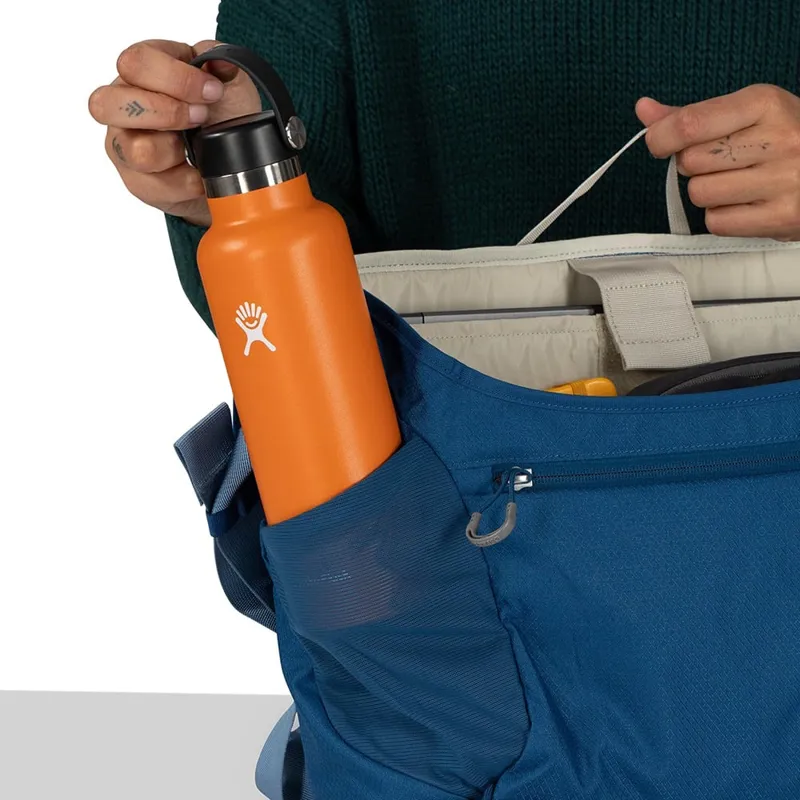 Osprey Daylite Messenger in Night Shift Blue-6