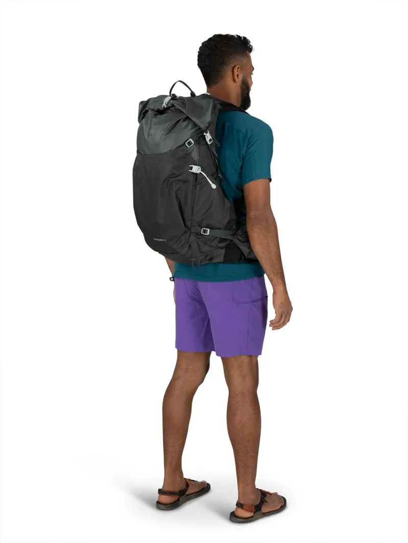 Osprey Downburst 26 in Dark Charcoal-8