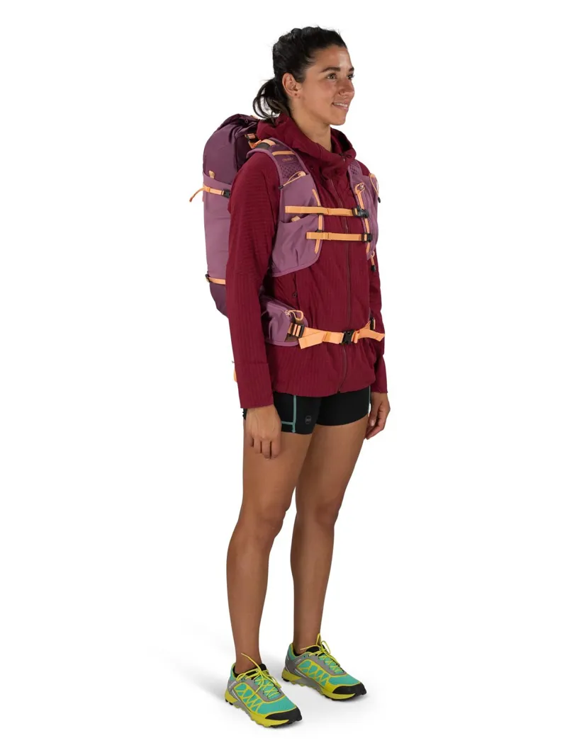 Osprey Women's Tempest Velocity 20 Backpack in Pashmina/Melon-9