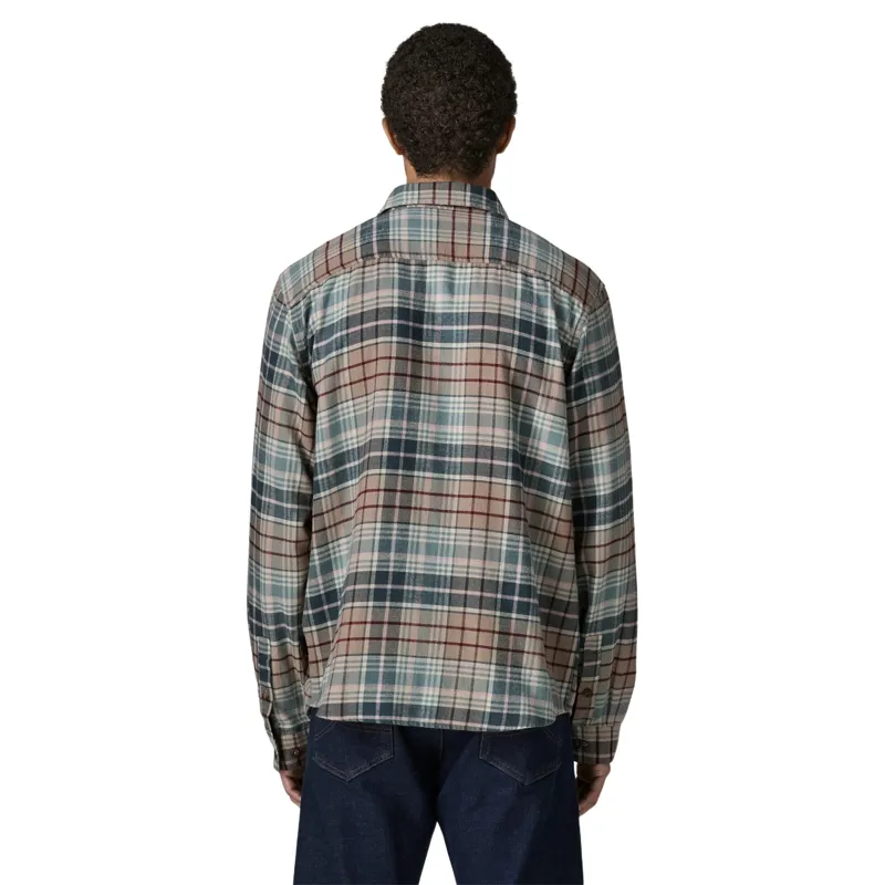 Patagonia Long-Sleeved LW Fjord Flannel Shirt in Depth Blue Sage-2