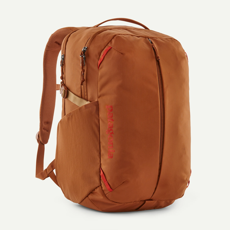 Patagonia Refugio Day Pack 26L in Robin Brown