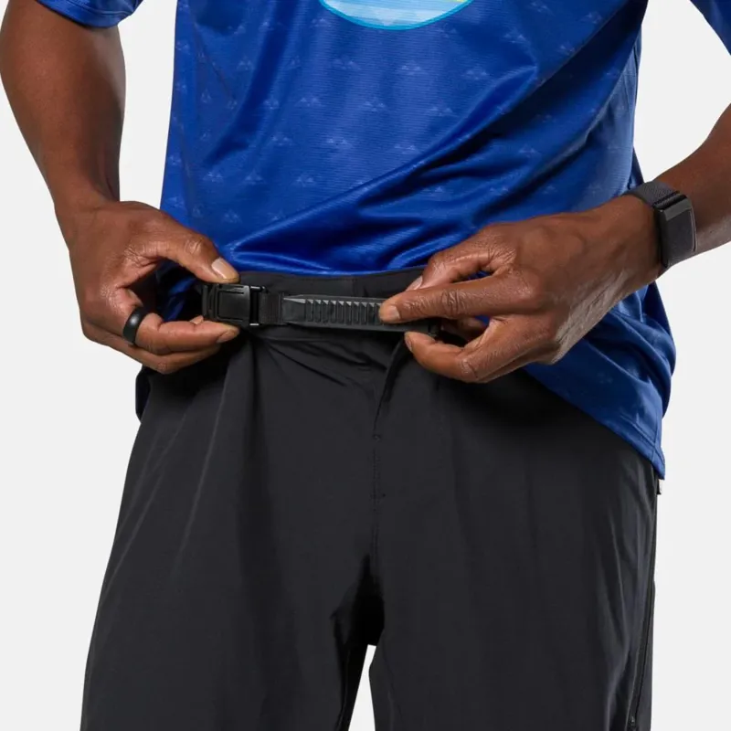 Pearl Izumi Summit Short With Liner in Black-5