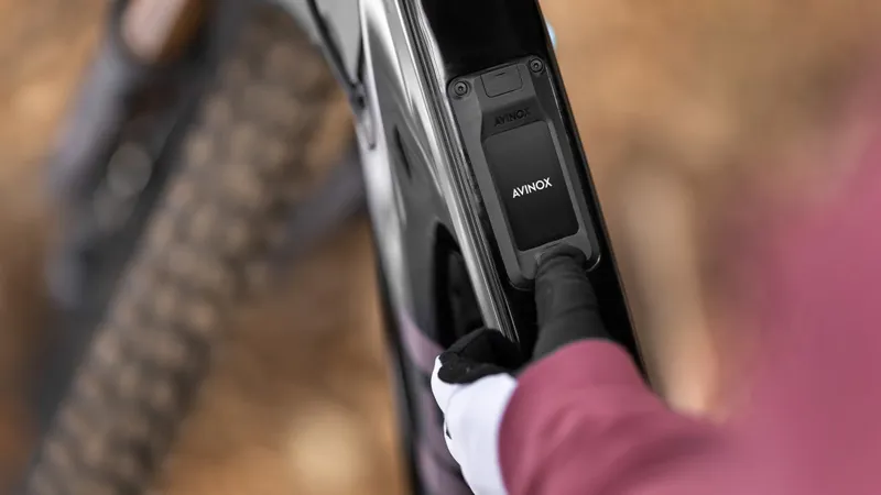 Pivot Cycles Shuttle AMP'd Pro SRAM X0 Eagle in Black Metallic Stone-2