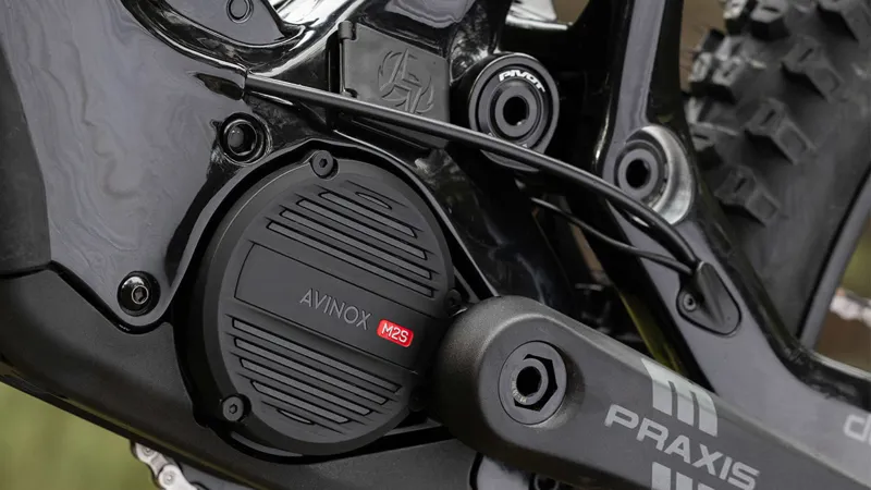 Pivot Cycles Shuttle AMP'd Pro SRAM X0 Eagle in Black Metallic Stone-3