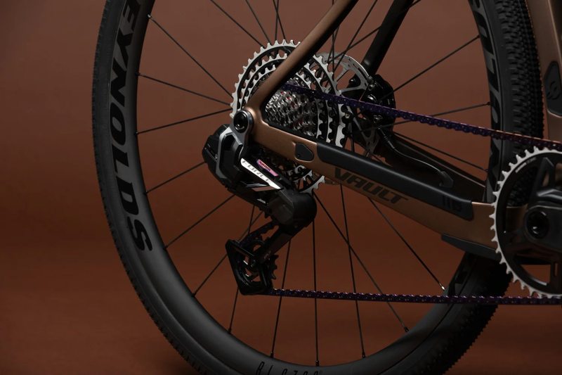 Pivot Cycles Vault Pro Apex in Copper Comet-2