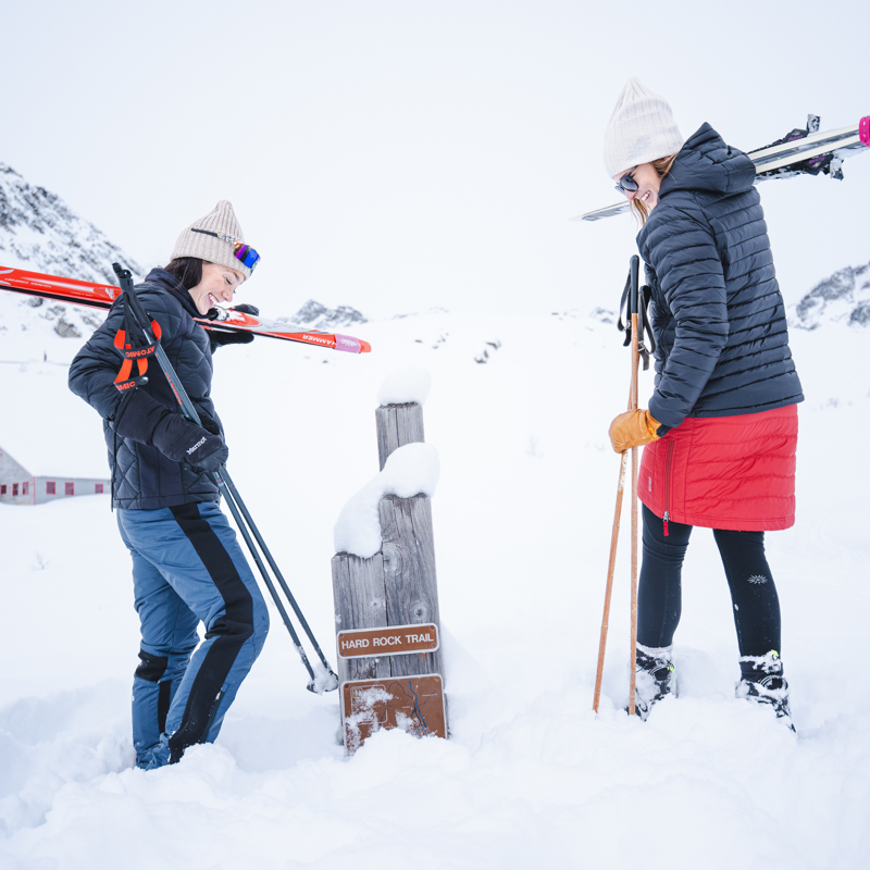 Skhoop Of Scandinavia Women's Aluu Insulated Pants in Navy-3