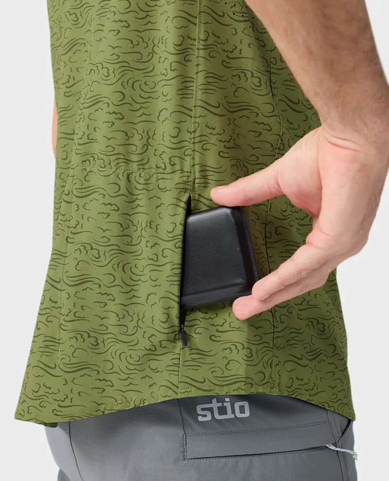 Stio Shifter Short Sleeve Shirt in Terrain Clouds-5