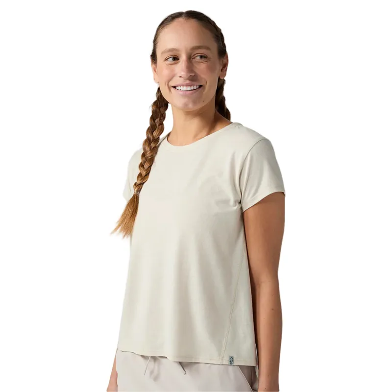 Stio Women's Divide Tee SS in Mountain Goat Heather-2