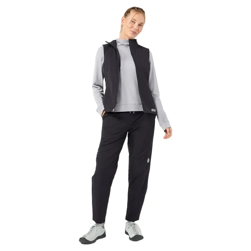 Stio Women's Fernos Insulated Pant in Abyss-2
