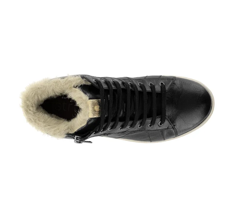 Strive Chatsworth II in Black-2