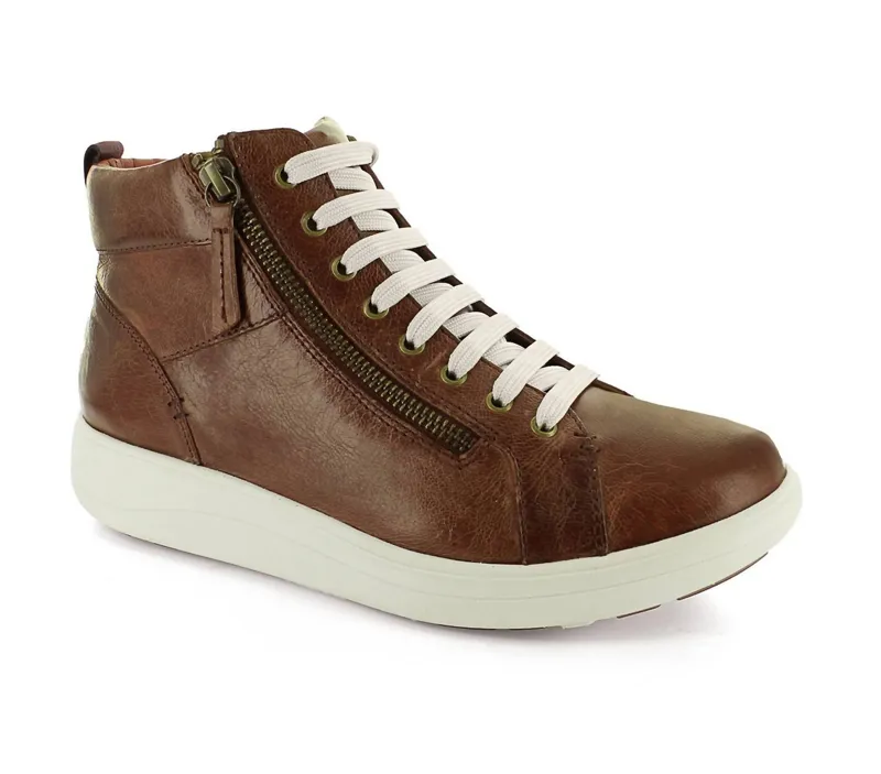 Strive Women's Kensington Sneaker in Dark Tan
