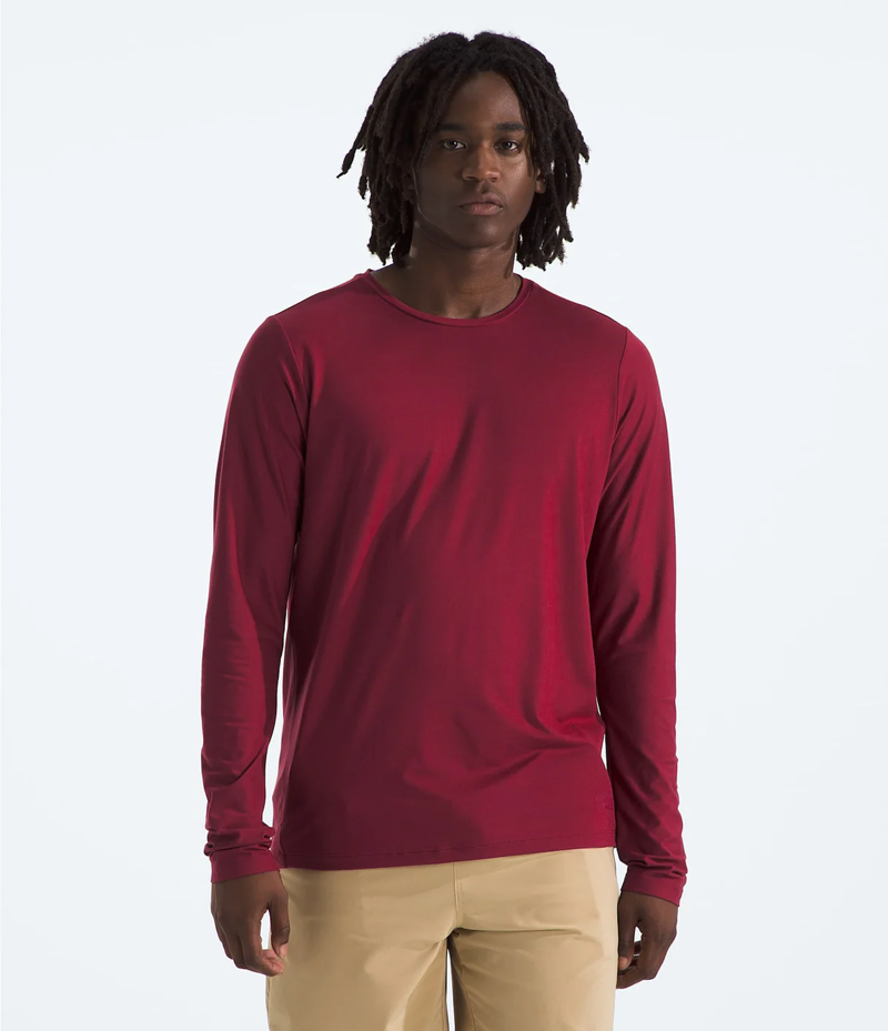 The North Face Dune Sky Long Sleeve Crew in Beetroot
