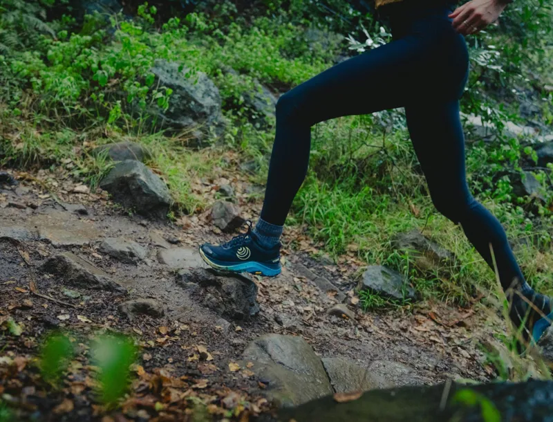 Topo Athletic Women's Ultraventure 4 Running Shoe in Black/Lime-6