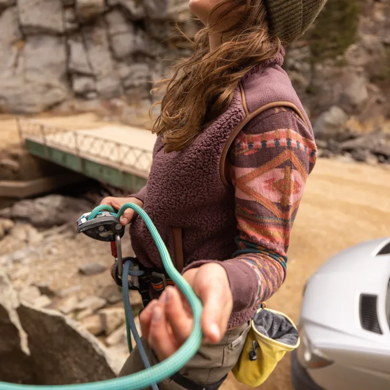 Royal Robbins Women's Palisades Vest in Huckleberry-8