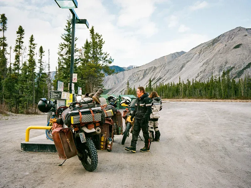 Therm-A-Rest Z Lite SOL Regular Sleeping Pad in Lemon Silver-3